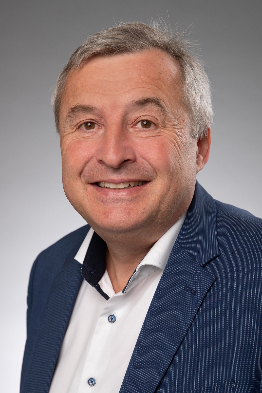 Portrait von Rudolf Hoscher